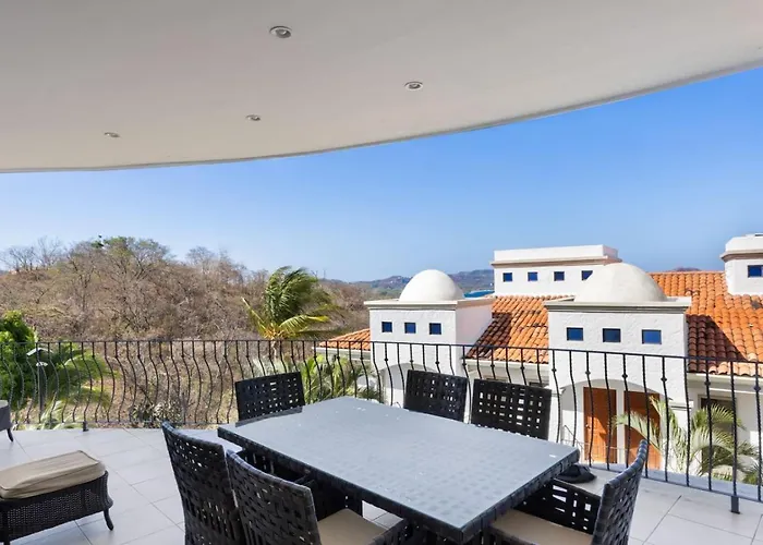 2br, Luxury Escape With Pool, Balcony And Views Apartment Playa Flamingo