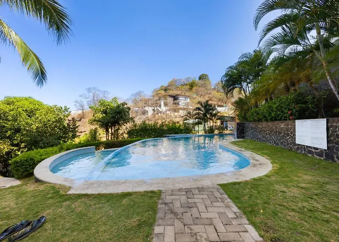 2br, Luxury Escape With Pool, Balcony And Views Playa Flamingo