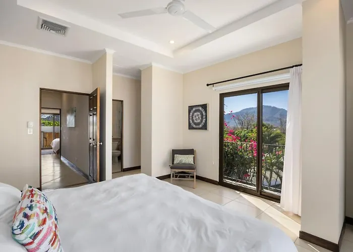 2br, Luxury Escape With Pool, Balcony And Views Apartment Playa Flamingo
