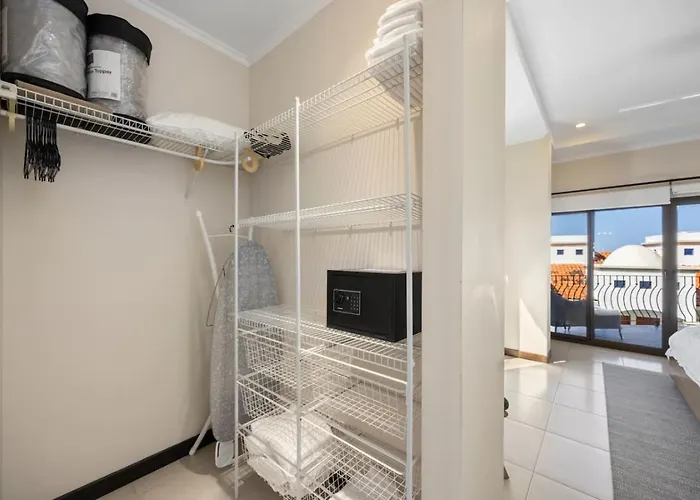 Apartment 2br, Luxury Escape With Pool, Balcony And Views Playa Flamingo