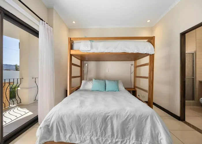 2br, Luxury Escape With Pool, Balcony And Views * Playa Flamingo